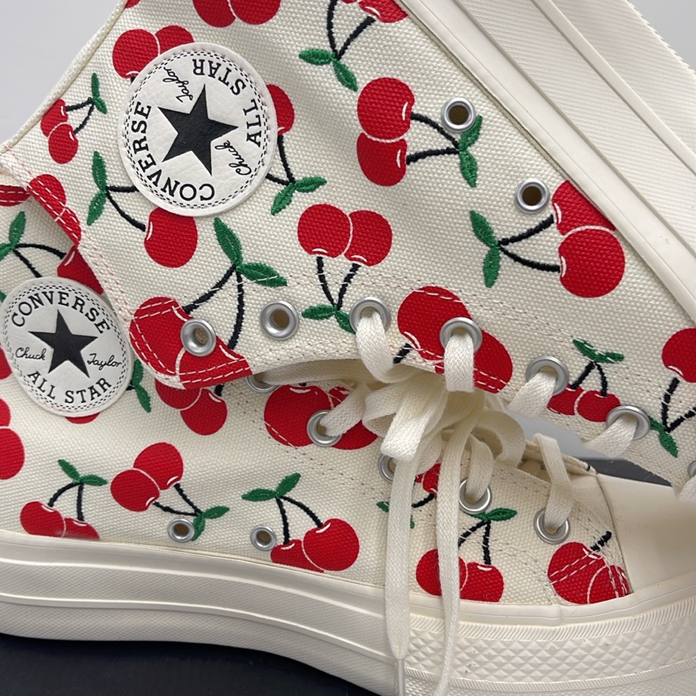 Converse WMNS CTAS LIFT HI
EGRET/RED/GREEN Cherry A08096C Platforms Sneakers - Picture 15 of 16